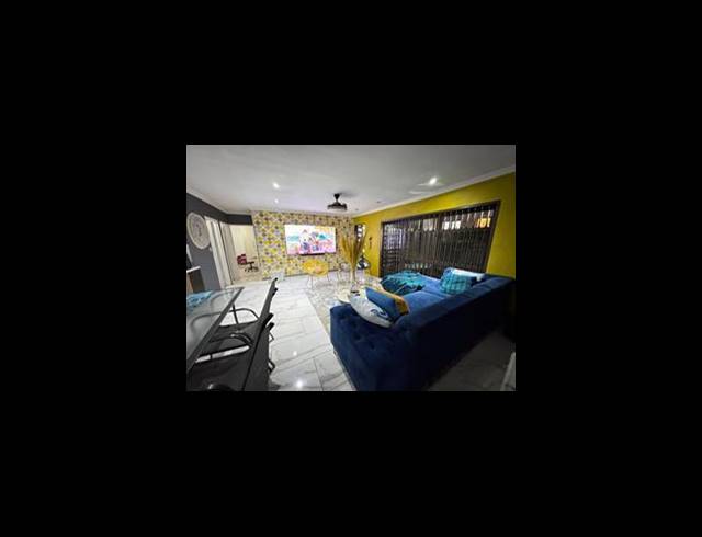 4 BEDROOM HOUSE FOR SALE IN ROODEKOP